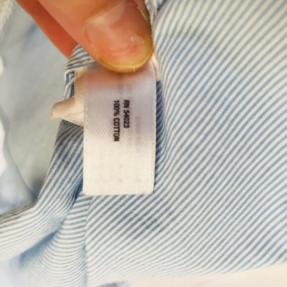 GAP Boyfriend Fit Button Up Shirt - Picture 5 of 5